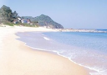 「鳴き砂」で有名な琴引浜（提供：京丹後市）